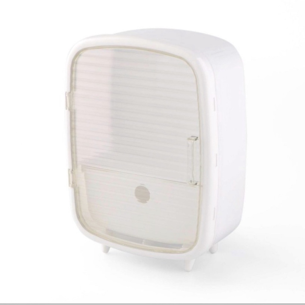 Target Bullseye Playground White Cosmetic Display Storage Case w/ drawer, New!